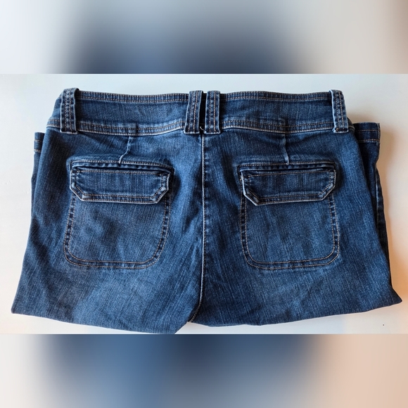 New York & Company Women's Blue Distressed Denim Shorts ~ Size 4 - Picture 7 of 9